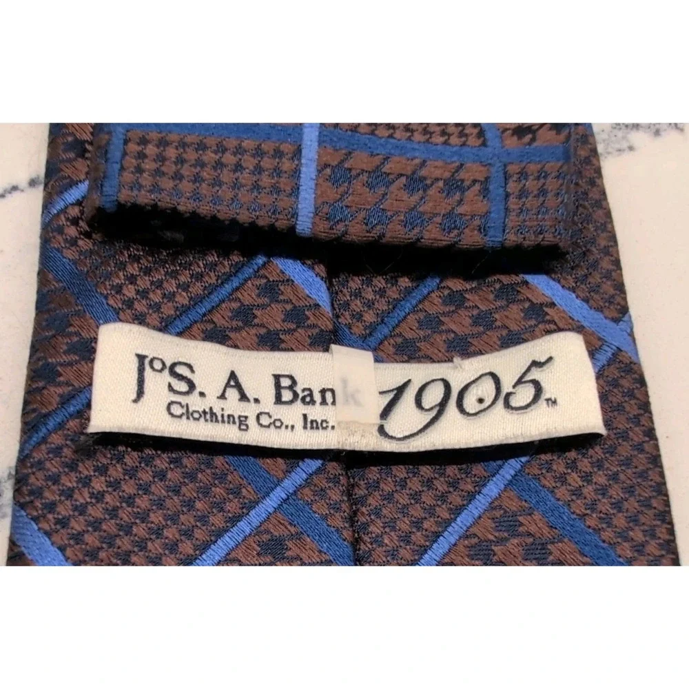 Jos A Bank 1905 Blue Brown Houndstooth Silk Tie Skinny 2.75